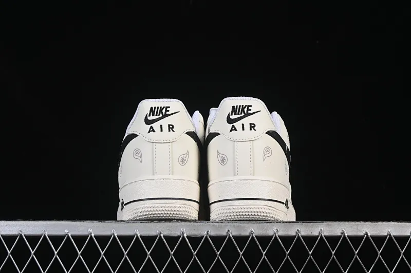 All categories Nk Air Force 1 Air Force series Nk Air Force 1 Low Air Force low-top Nike Air Force 1'07 Low joint white and black Air Force 1 low-top casual sneakers ZH0318-128